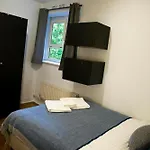 Cosy 3B Apartment In The City