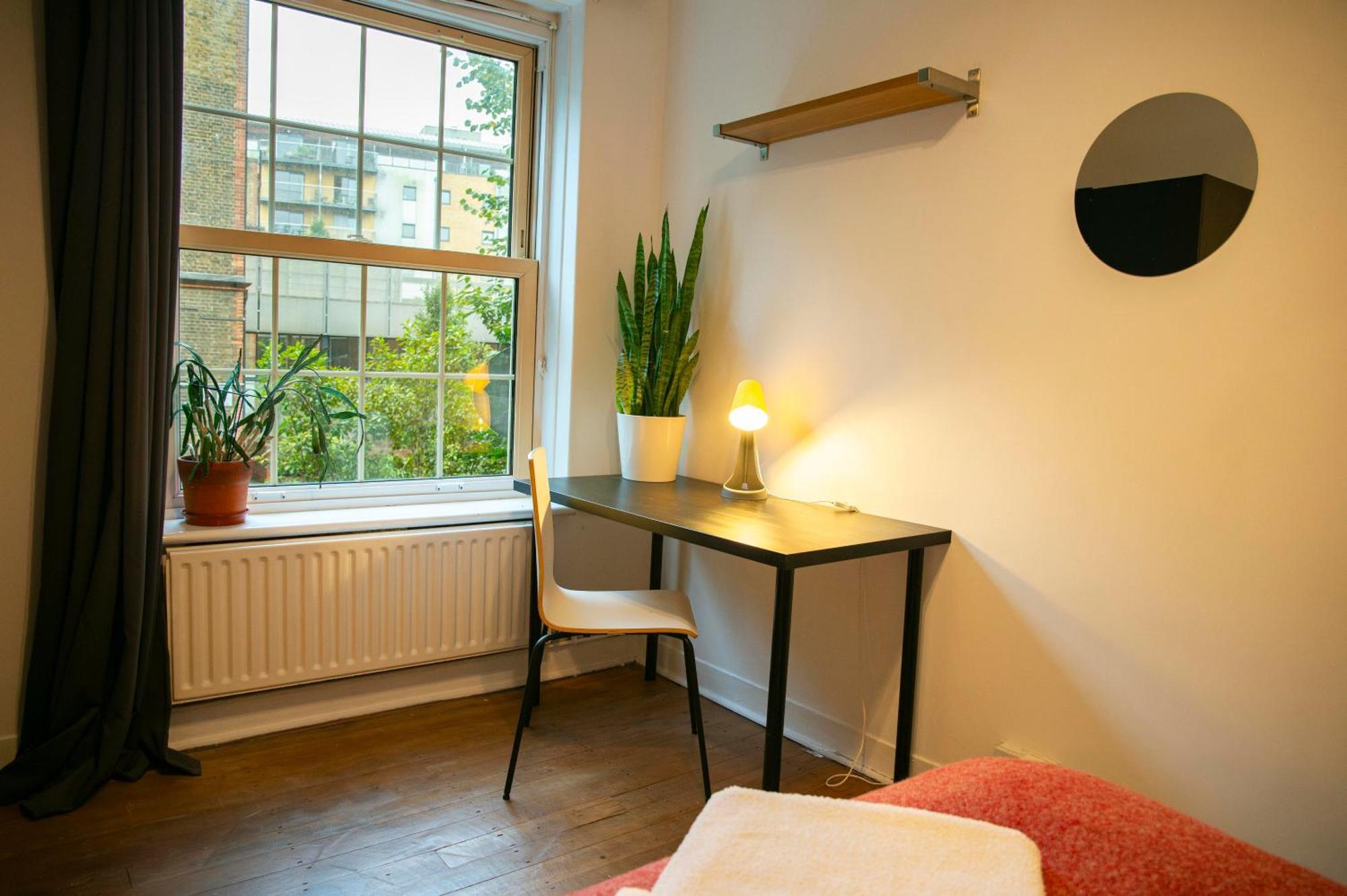 Cosy 3b In The * London